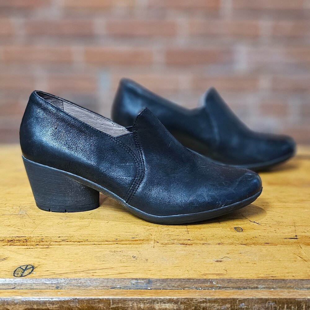 Dansko Robin Black Leather Slip On Pumps Size 38